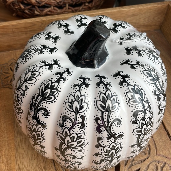 🍁HPx3🍁Black & White Boho Chic Ceramic Pumpkin Decor! NWT - Picture 15 of 16